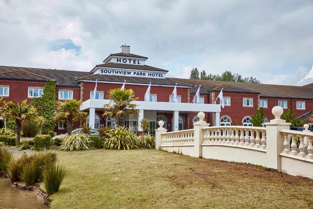 Southview Park Hotel photo