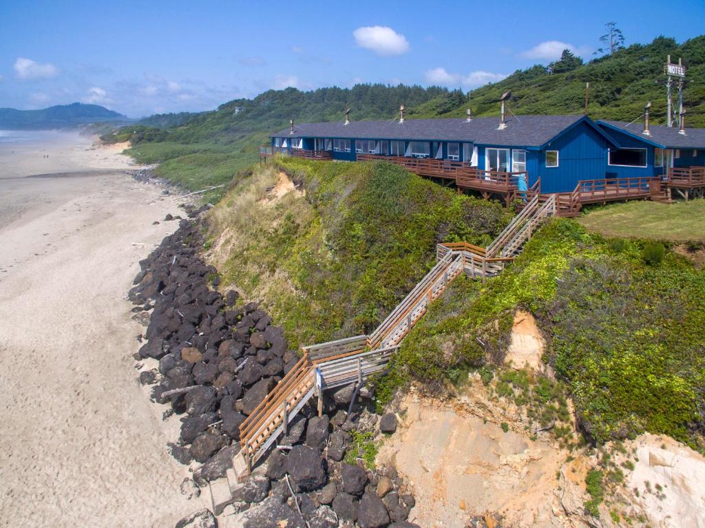 Moolack Shores Inn — Hotel in Newport (OR)