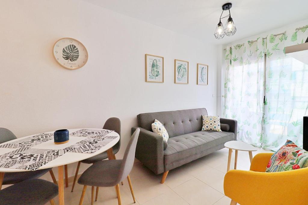 Apartment Los Locos Beach - 4