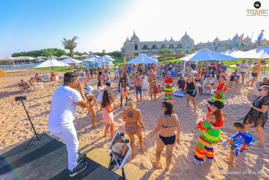 Titanic Royal-Families and Couples only — Beach in Hurghada, Red Sea