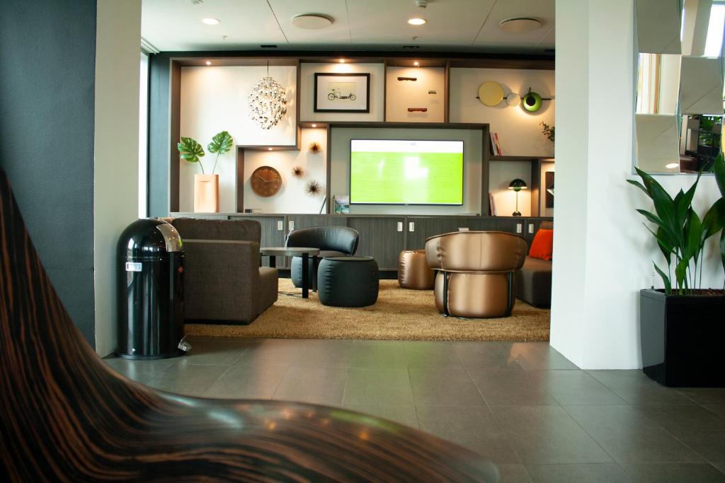 Shared lounge/TV area, Wakeup Copenhagen - Carsten Niebuhrs Gade in Copenhagen