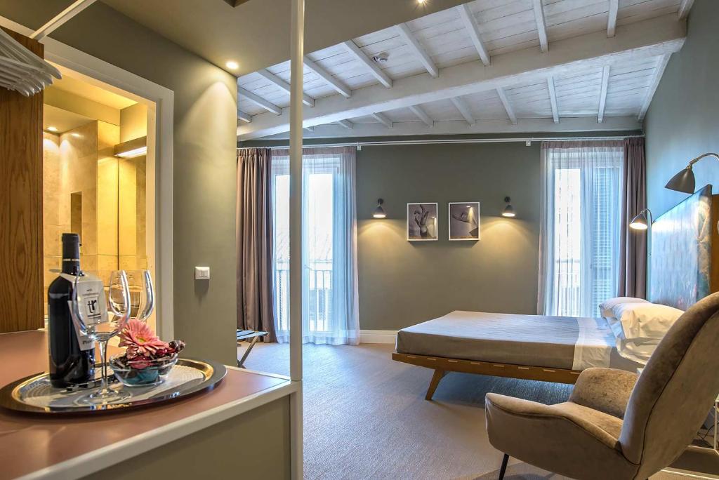 Hotel Accademia — Hotel rooms in Rome, Lazio