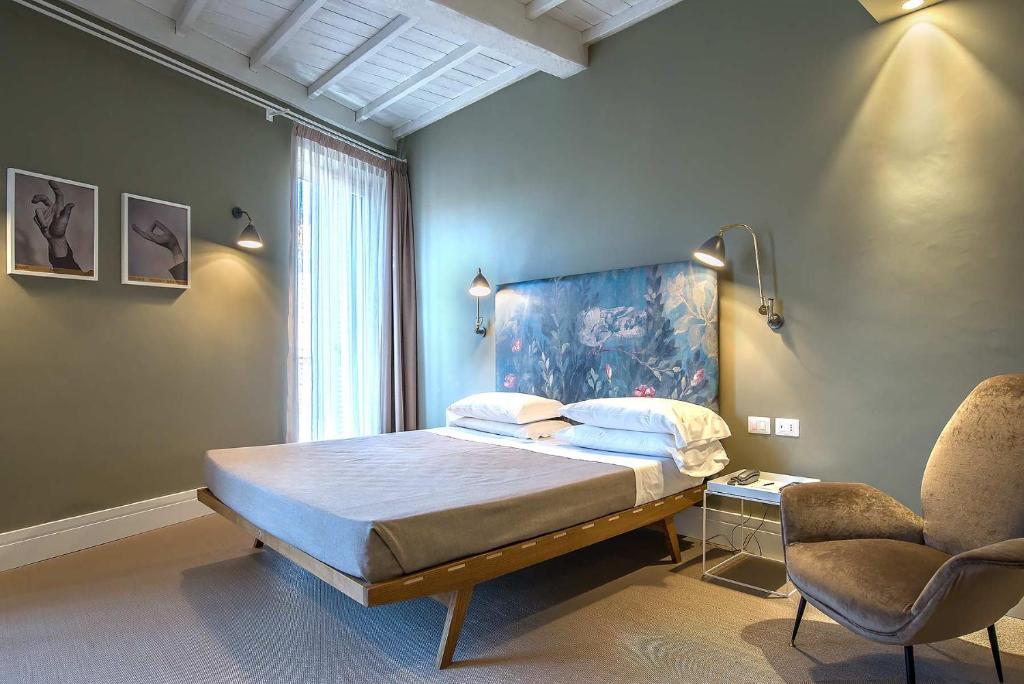 Hotel Accademia — Hotel rooms in Rome, Lazio