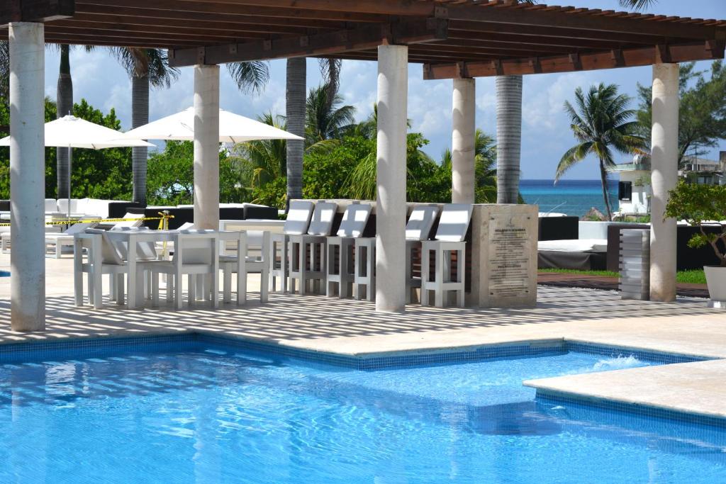 Magia Beachside Condo - 4