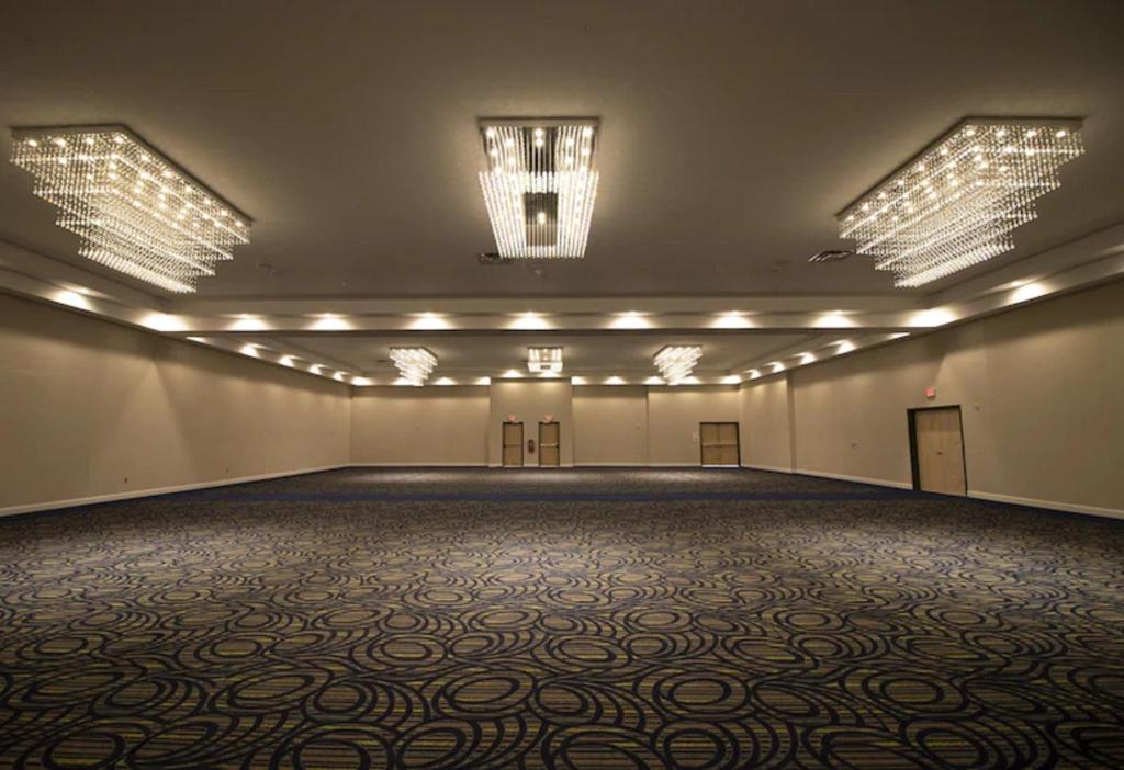Holiday Inn Scranton East - Dunmore Photo 12
