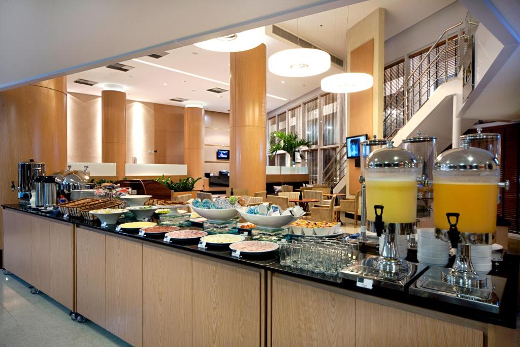 อาหารและเครื่องดื่ม