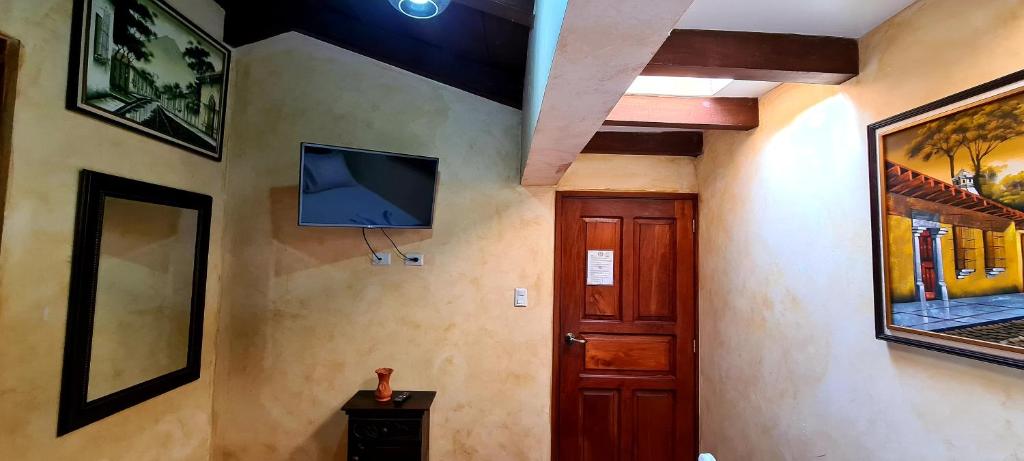 Hotel Casa Real Antigua photo
