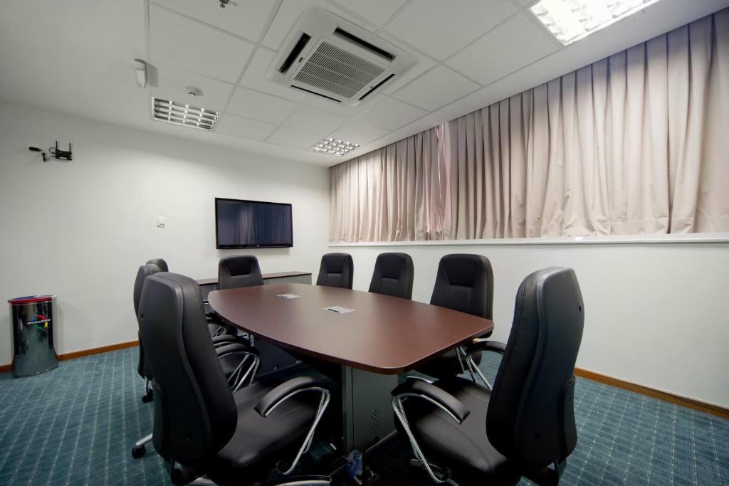 ศูนย์ธุรกิจ