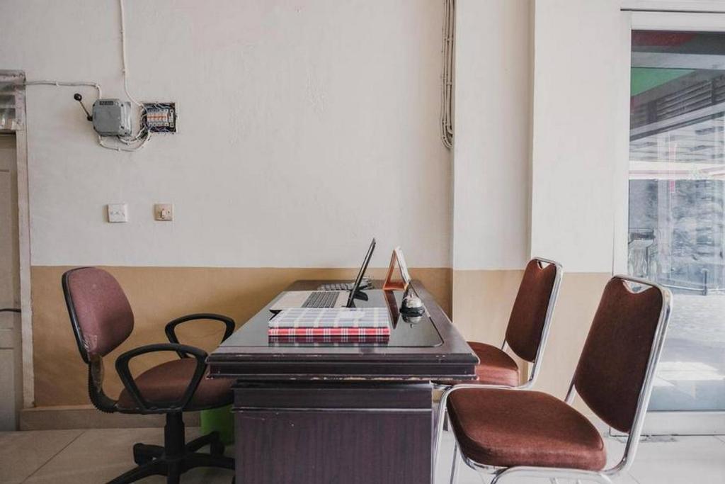 RedDoorz @ Jalan STM Medan RedDoorz @ Jalan STM Medan