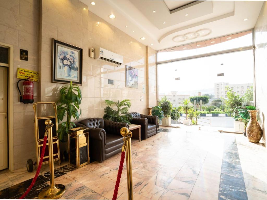 フロント・ロビー