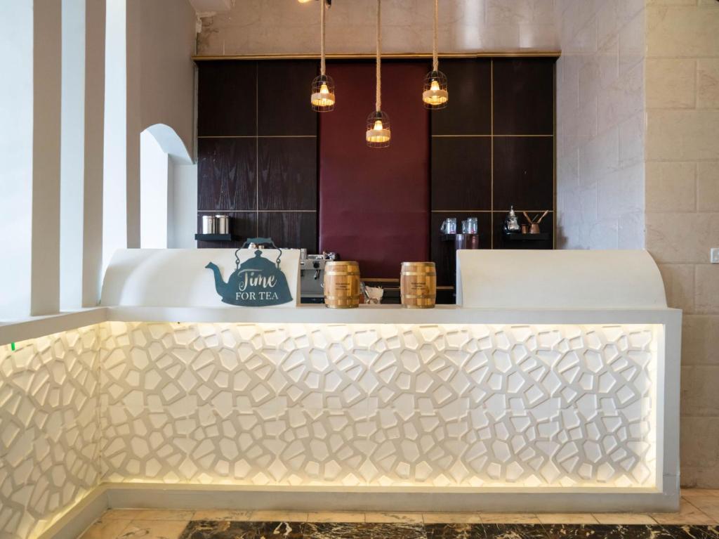 OYO 545 Golden Galaxies Furnished Units フロント・ロビー