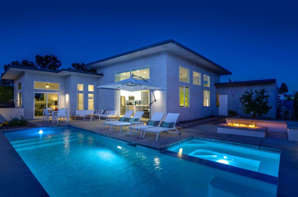 Modern Distinction in South Palm Springs Permit# 3922