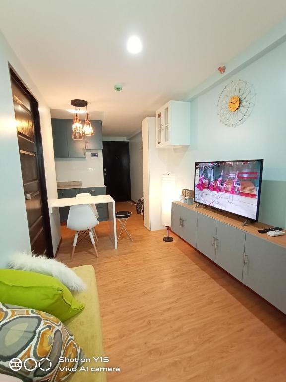 A cozy 1 br Scandinavian inspired condo unit near the beach — Hotel in Davao City