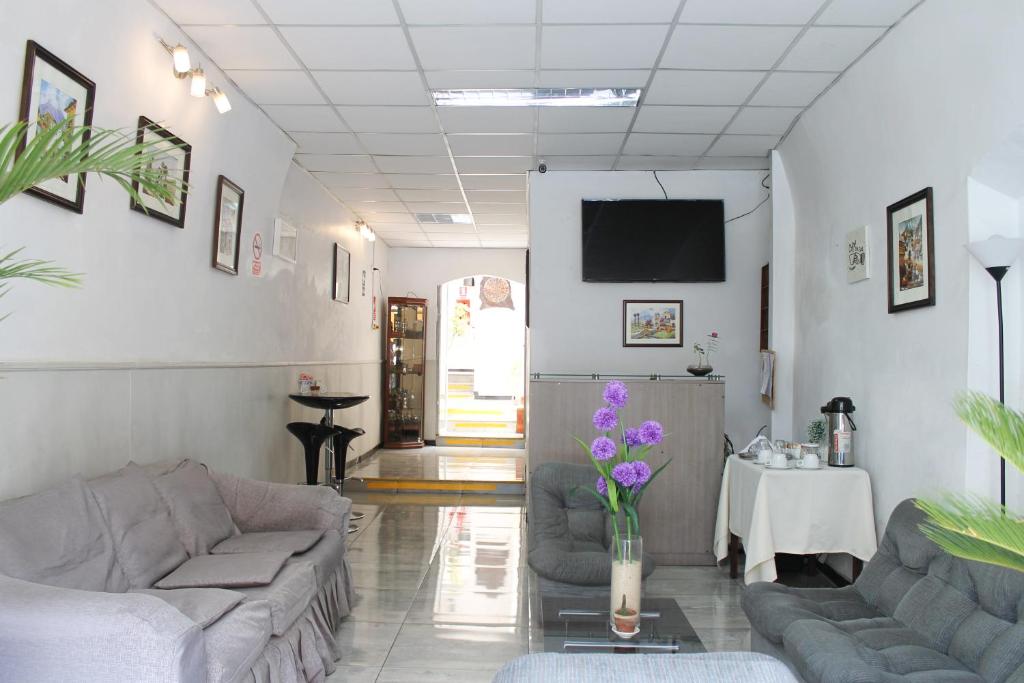 El Solar Inn photo