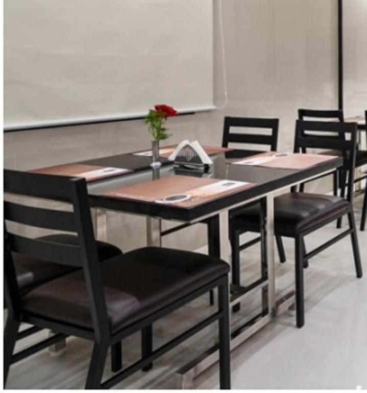 ホテル ケニ (Hotel Kheni) お料理のイメージ