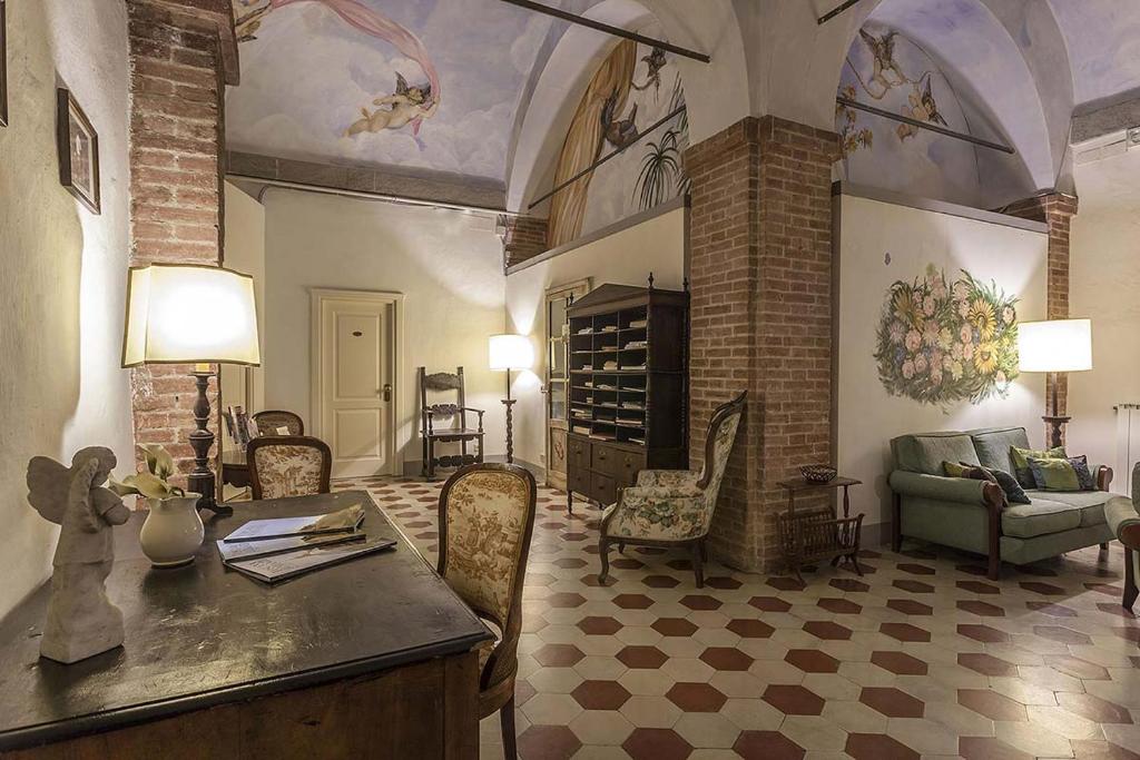 Il Chiostro Del Carmine photo