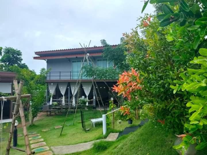 Baan Mai Hom Resort Suan Phueng
