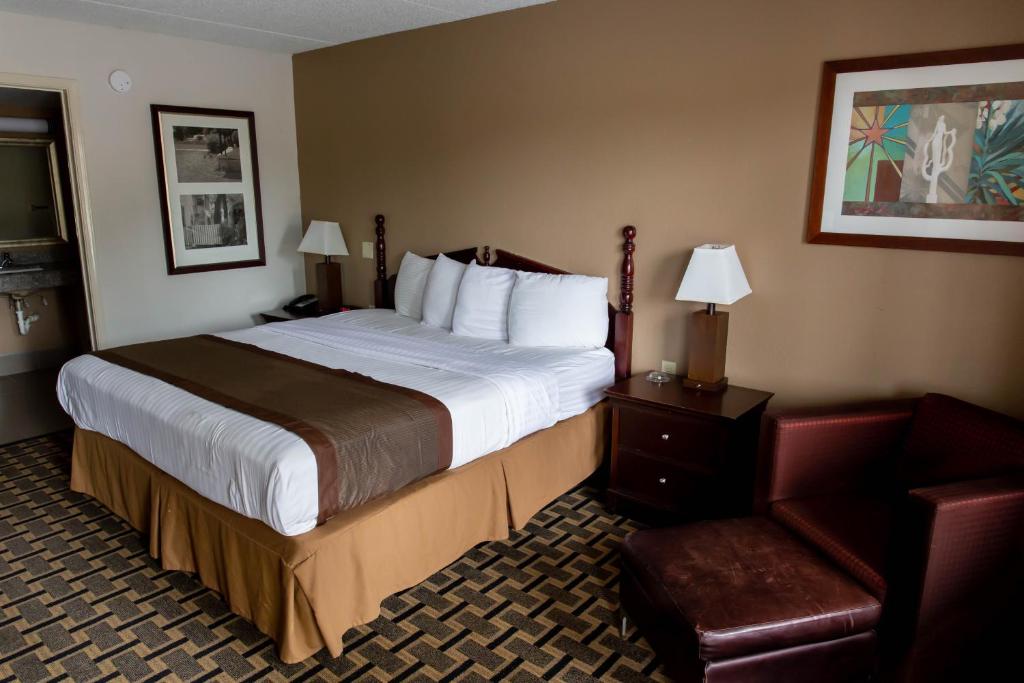 Regency Inn photo