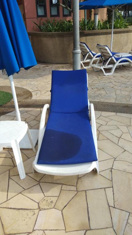 スイミングプール