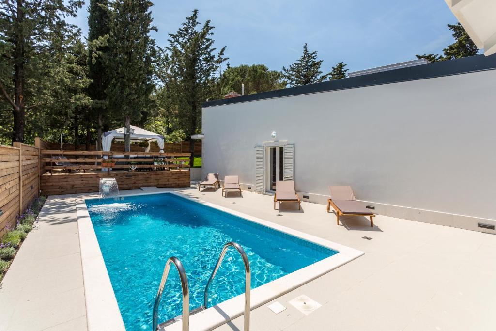 Villa Bila Vila Split - Where Life Meets Luxury & Nature photo