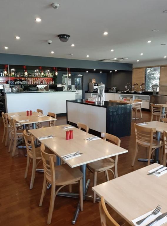 Sydney ibis Sydney Thornleigh Additional