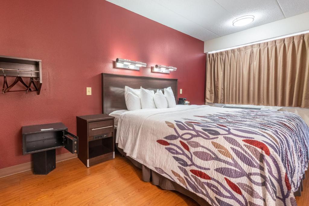 Red Roof Inn Merrillville photo