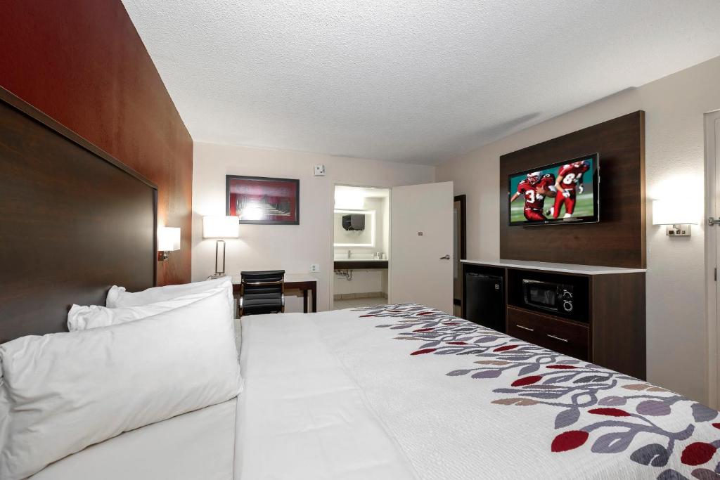 Red Roof Inn Gadsden Photo 8