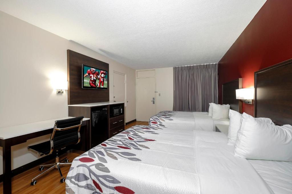 Red Roof Inn Gadsden Photo 19