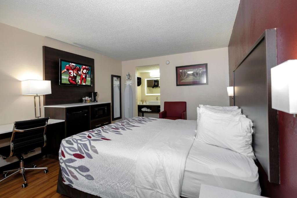 Red Roof Inn Gadsden Photo 37