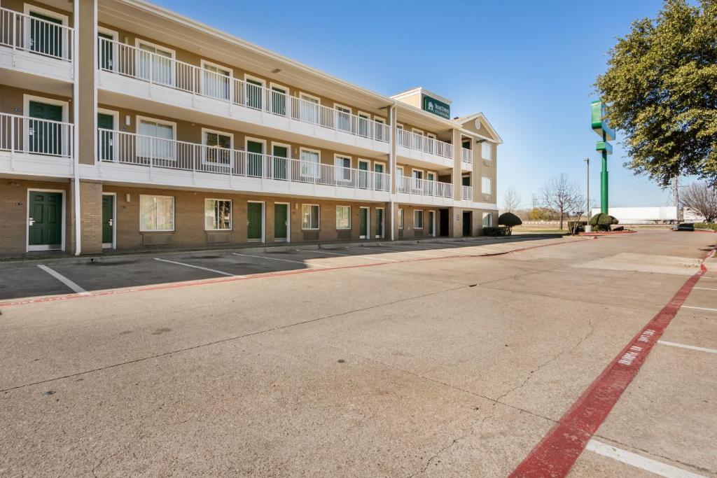 HomeTowne Studios by Red Roof Dallas - Mesquite, Mesquite