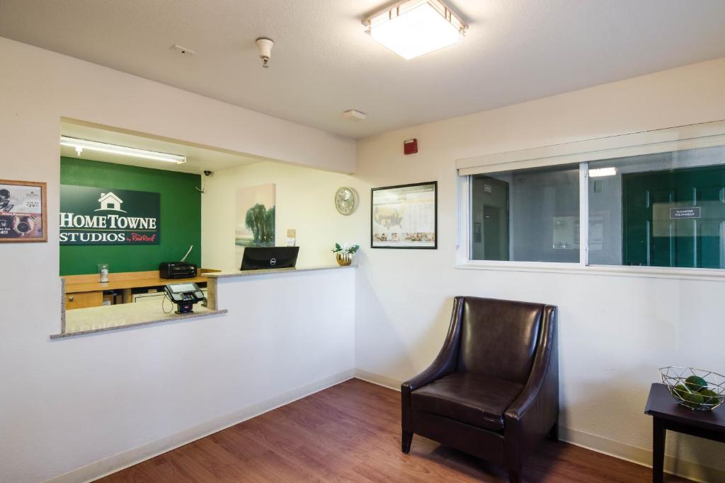 HomeTowne Studios Interior