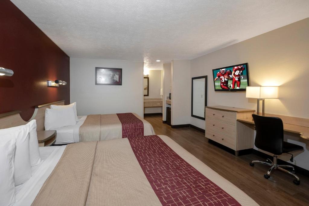 Red Roof Inn Indianapolis - Greenwood Photo 4