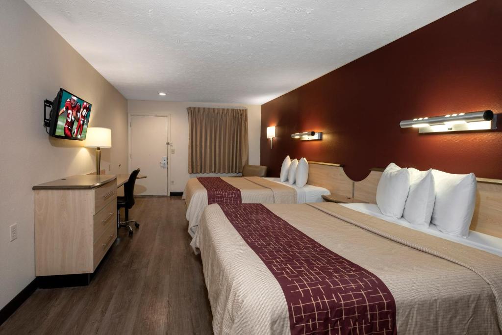 Red Roof Inn Indianapolis - Greenwood Photo 12