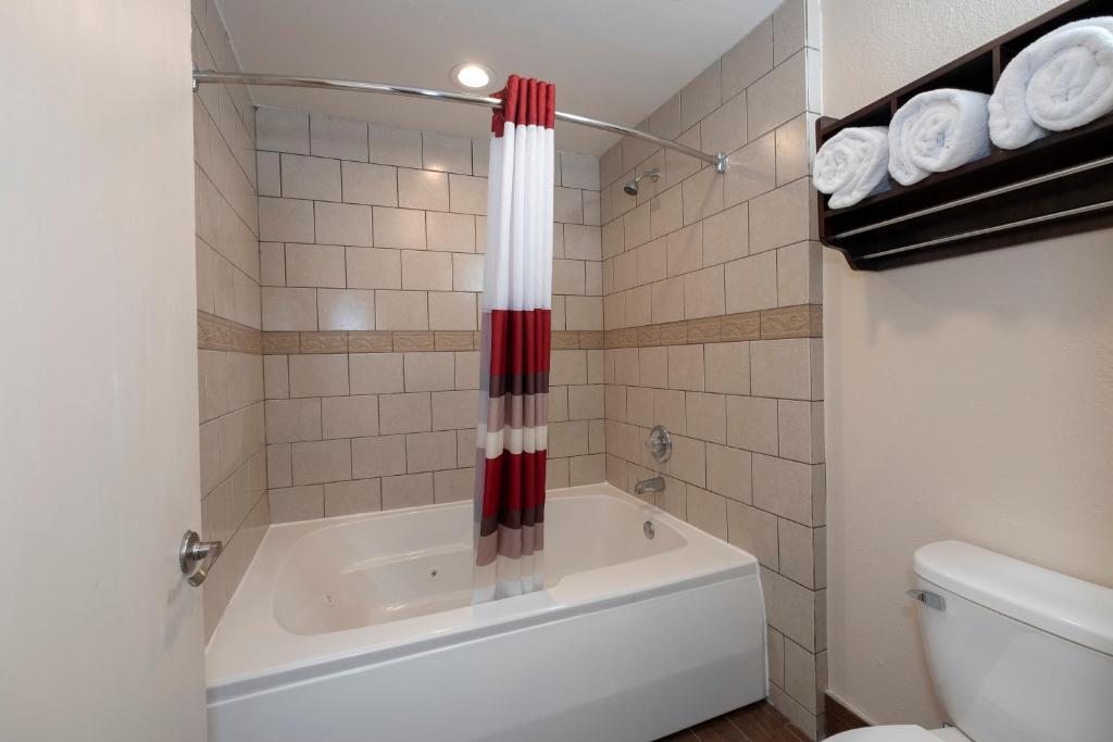 Red Roof Inn Indianapolis - Greenwood Photo 15