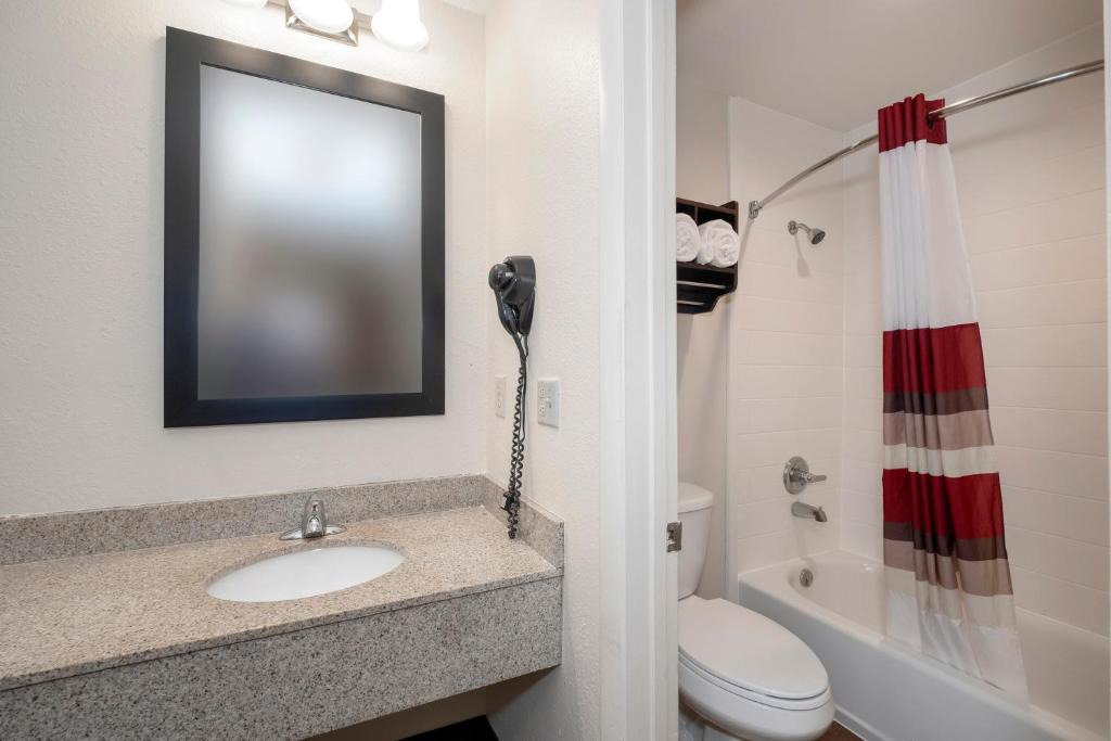 Red Roof Inn Indianapolis - Greenwood Photo 21