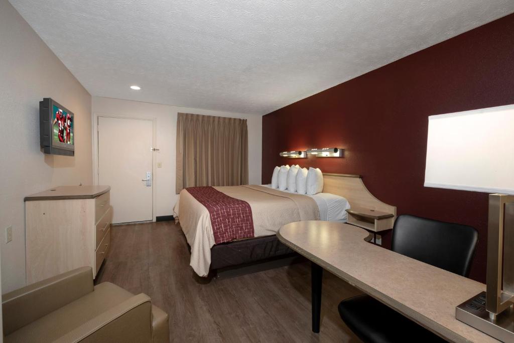 Red Roof Inn Indianapolis - Greenwood Photo 35