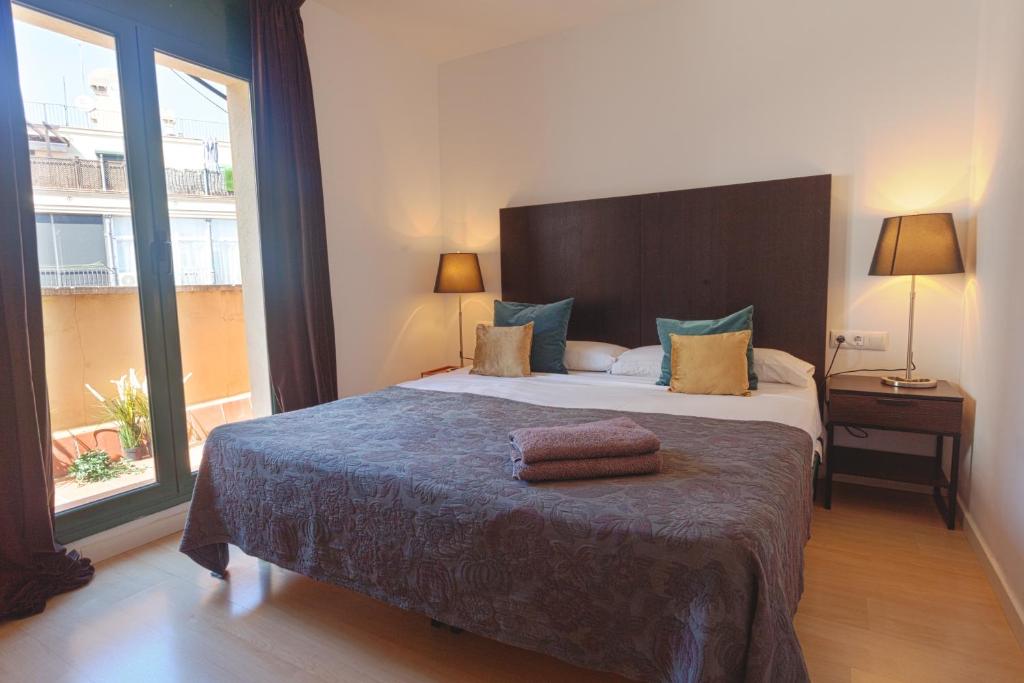 Plaza Catalunya City Center Apartments - 3