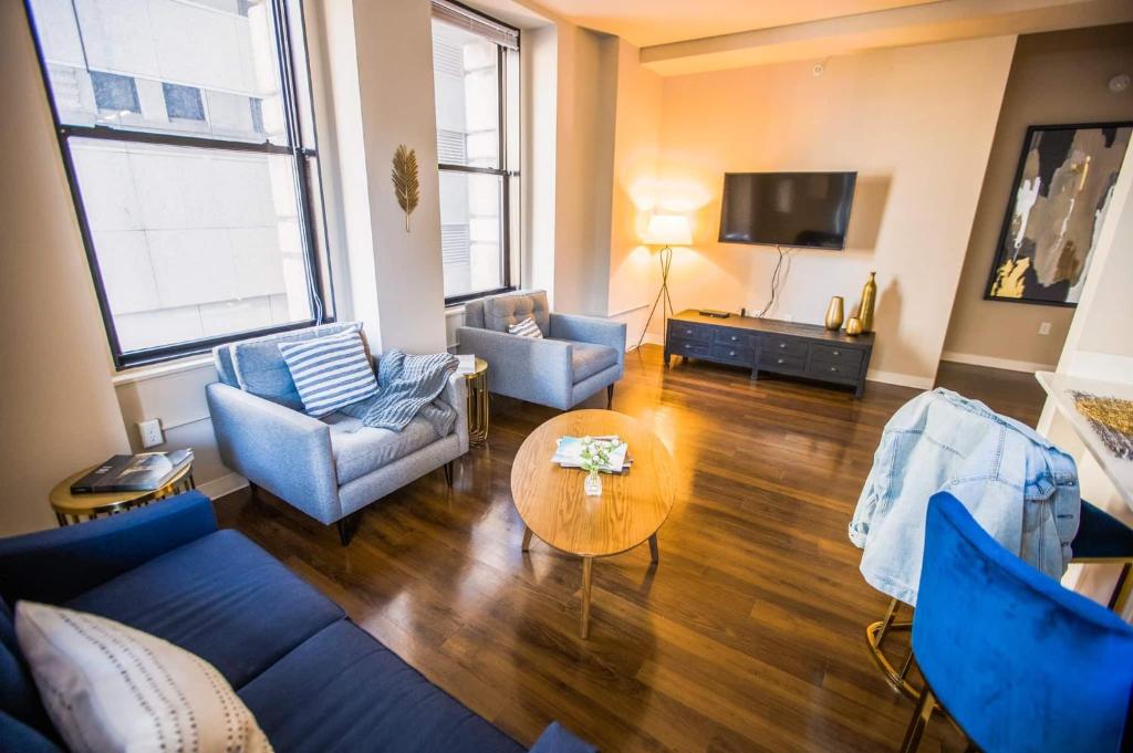 2BR/2BA Brand New Executive Luxury Suite w/ Gym by ENVITAE — Hotel in Baltimore (MD)