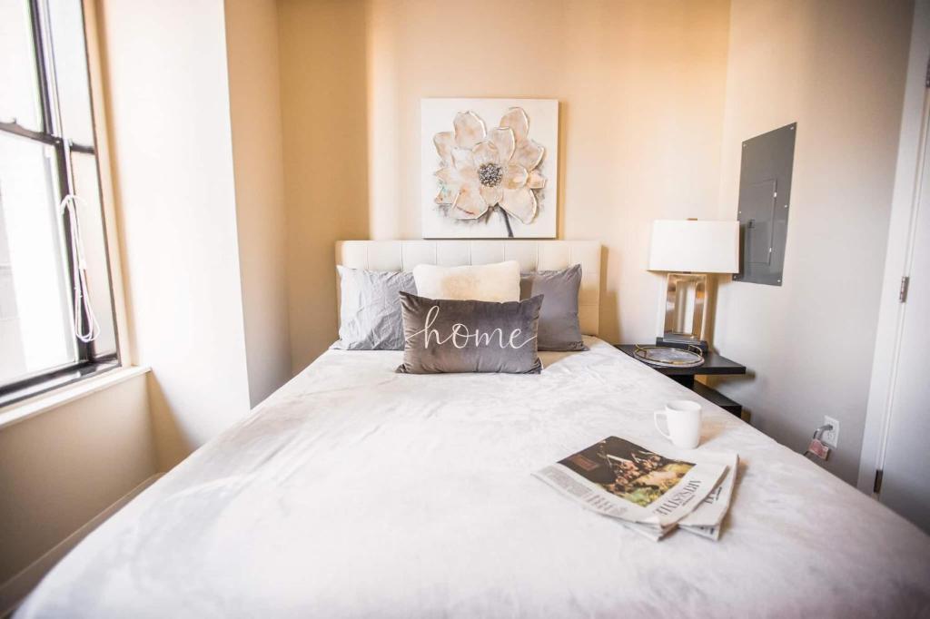 2BR/2BA Brand New Executive Luxury Suite w/ Gym by ENVITAE photo