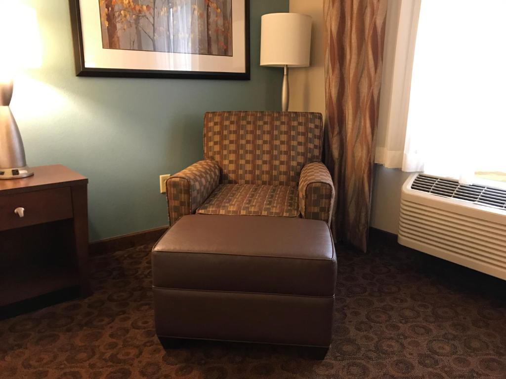 Holiday Inn Express St. Cloud photo