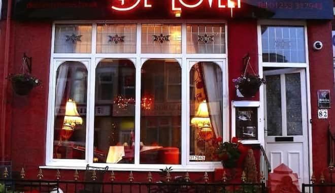 Delovely Hotel photo