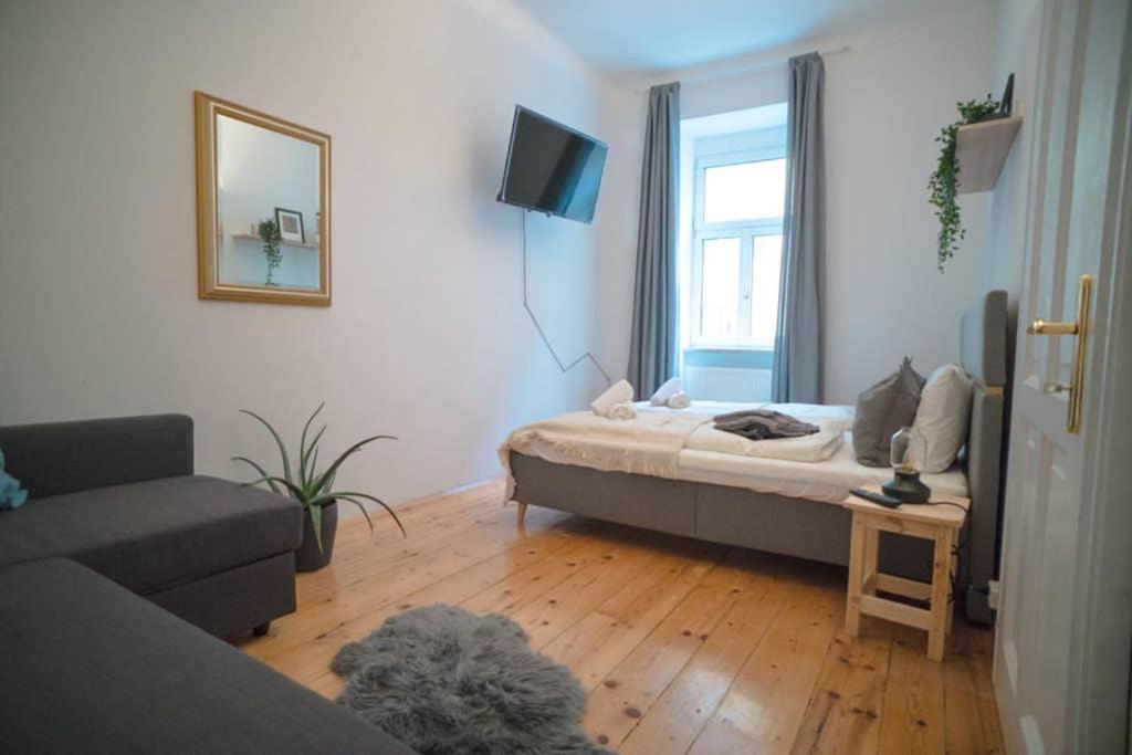 Cosy and Spacious Apartment in the heart of Innsbruck - 1
