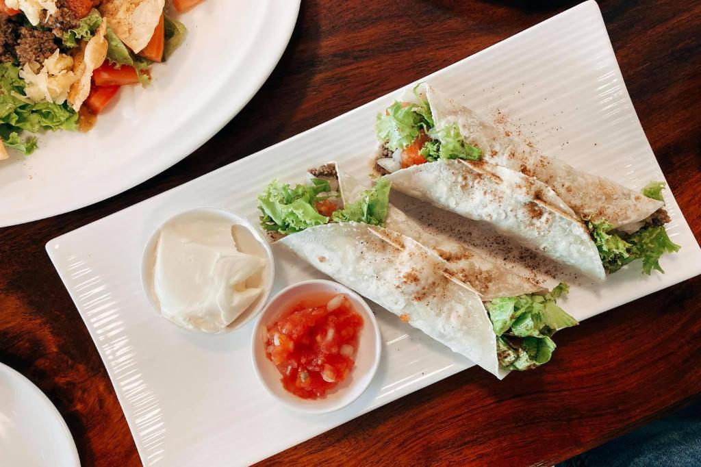 Mâncare şi băutură