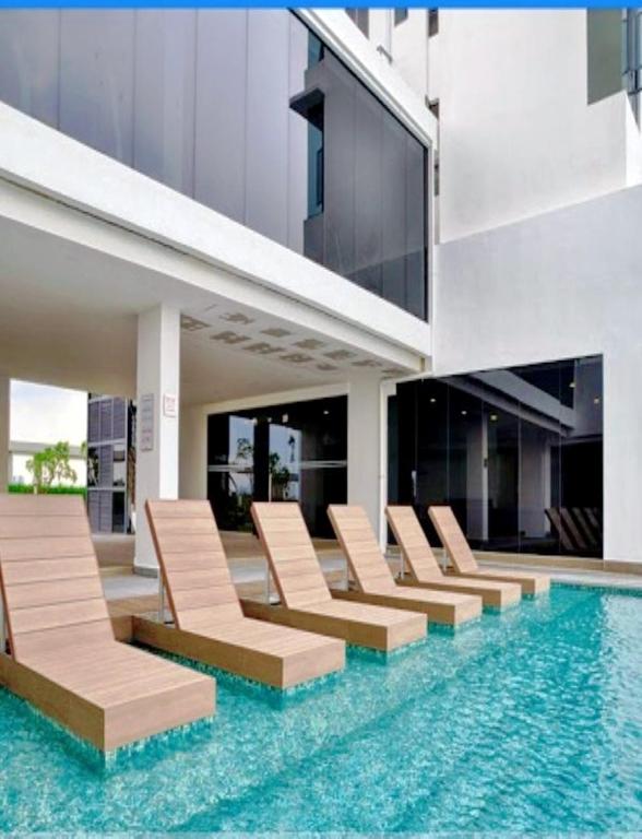 Suites at 1Tebrau photo