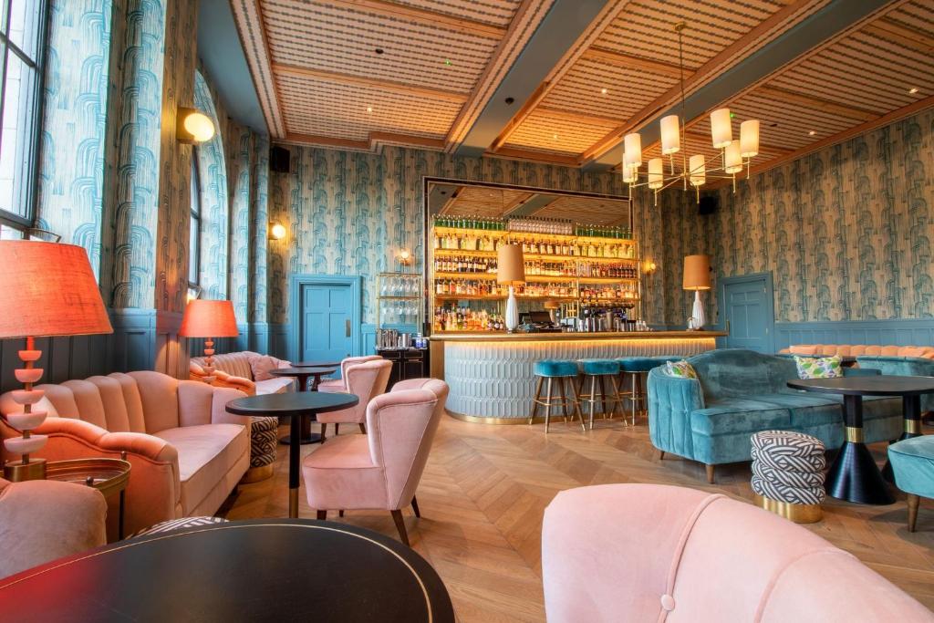 The Clarence hotel dinning