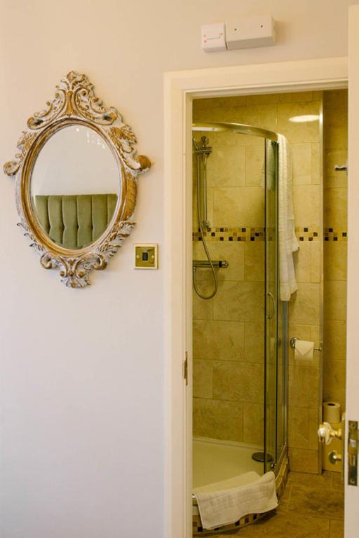 Prince of Wales - Townhouse photo
