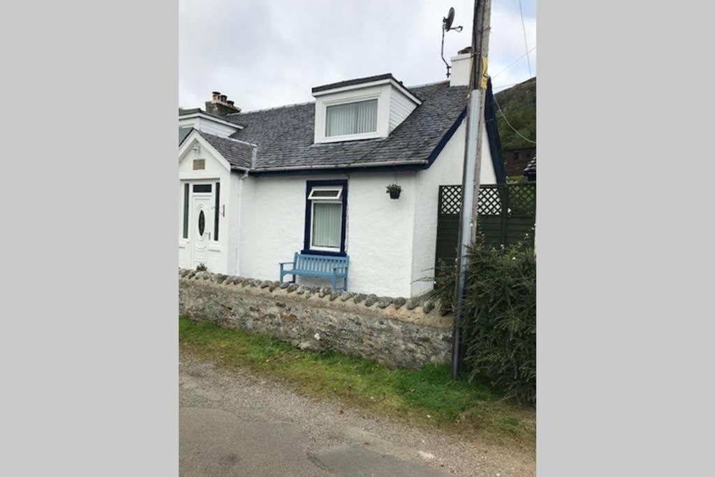 Cottage With Stunning Loch Views
