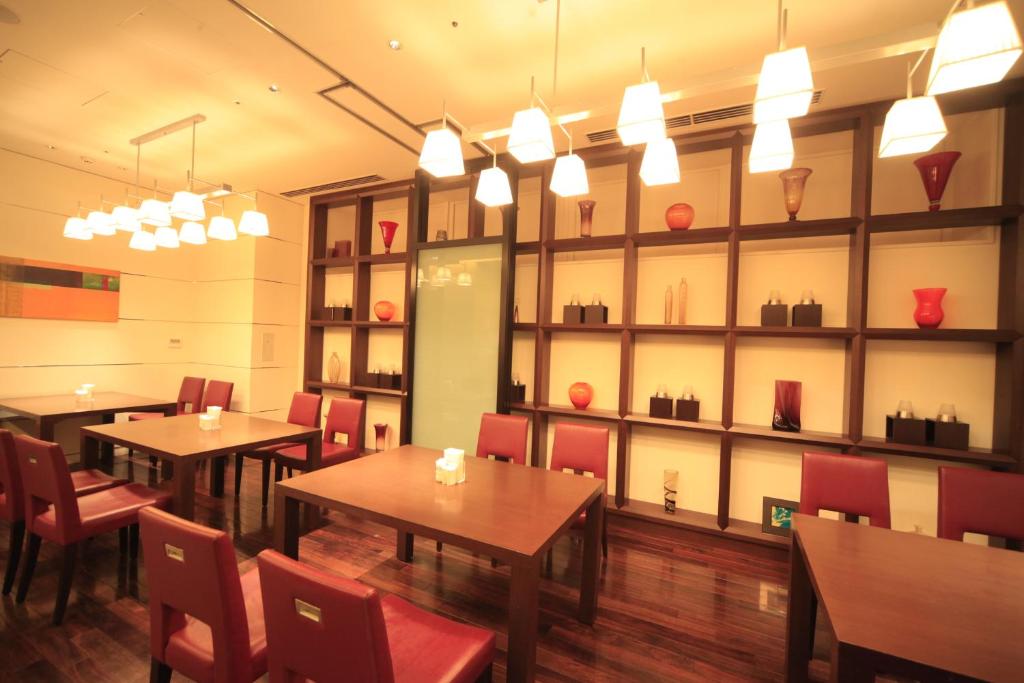 Dining Image