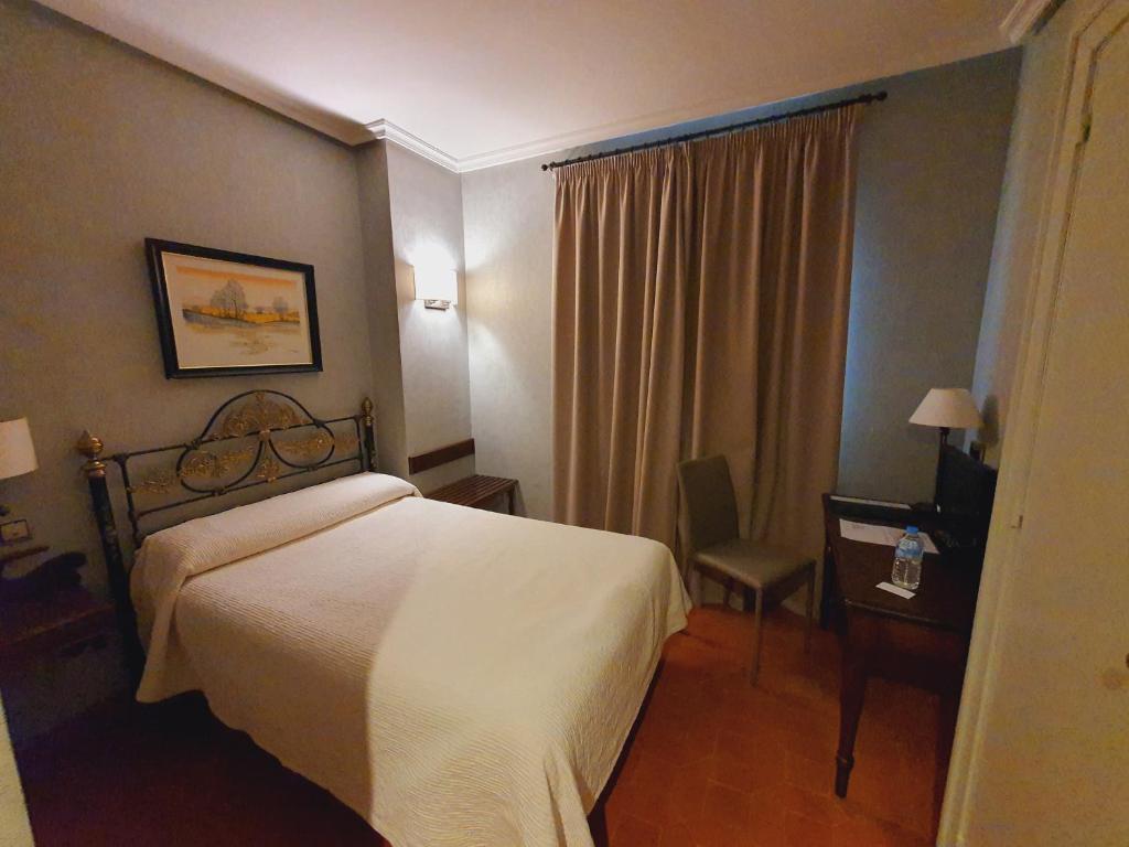 HOSTAL DONA JUANA photo