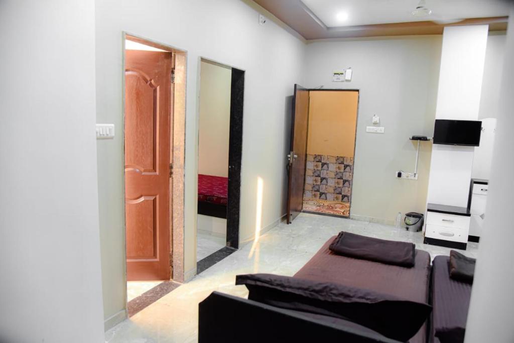 Charyana Hotel and Serviced Apartments photo